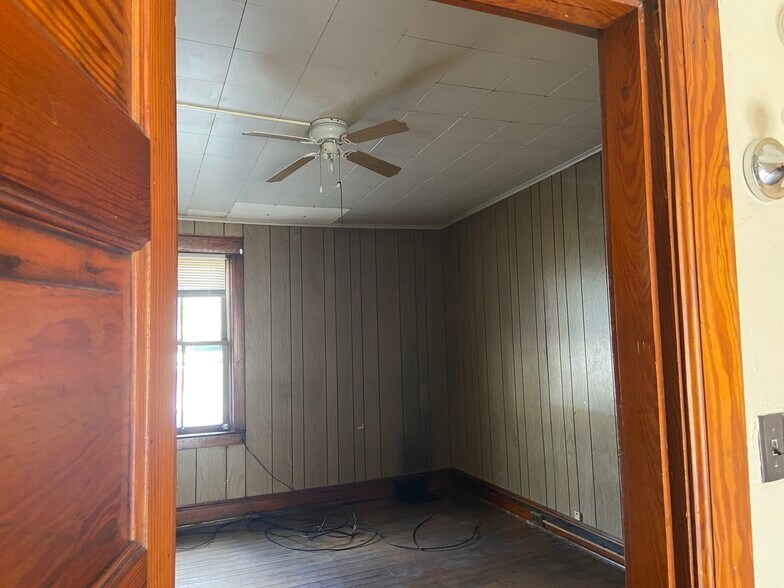 Building Photo - 857 Wayne Ave