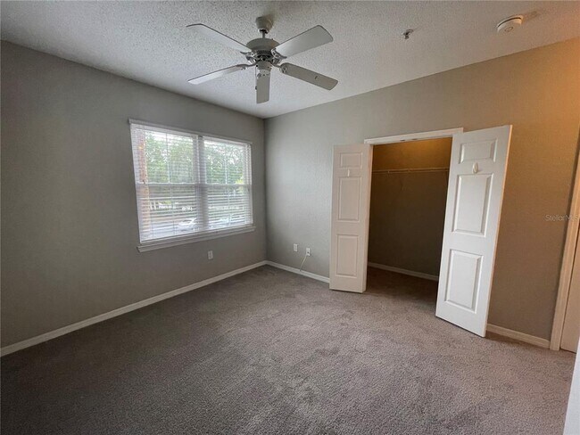 Building Photo - 18001 Richmond Pl Dr