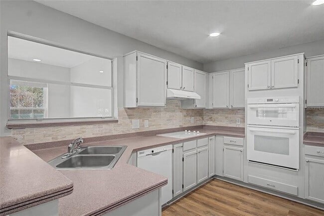 Building Photo - 11462 Commercial St