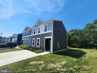 Building Photo - 140 Currant Cir