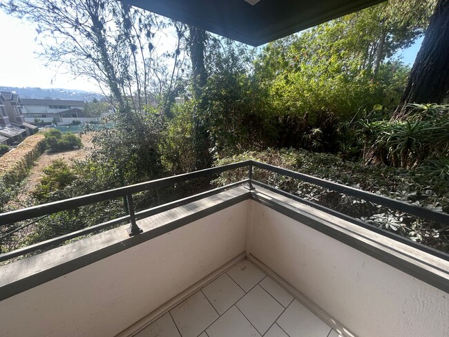 Building Photo - ***NEWLY RENOVATED 2 bed, 2 bath Townhouse in Carlsbad / La Costa - Available 06/01***