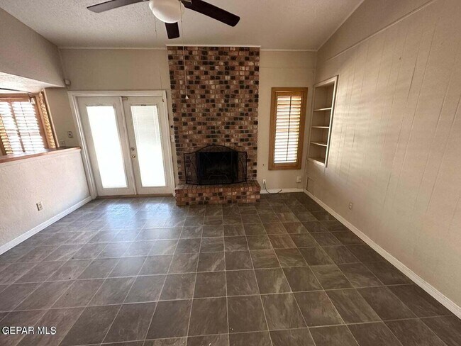 Building Photo - 5021 Dearborne Dr