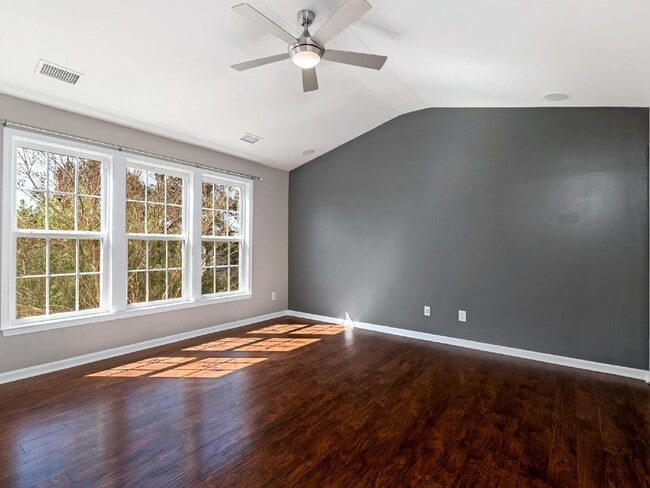 Building Photo - Cutters Spring-Providence Park!