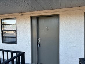 Building Photo - 2142 Bradford St