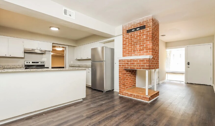 Building Photo - 3966 Mosley Dr