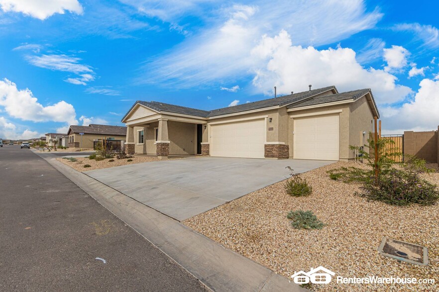 Building Photo - 12532 W Stella Ln
