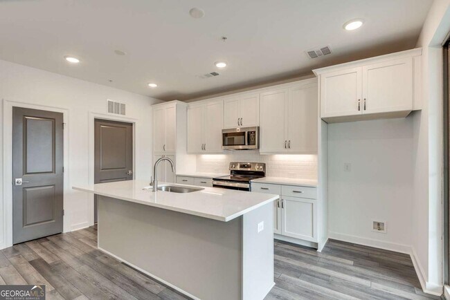 Building Photo - 513 Burton Dr