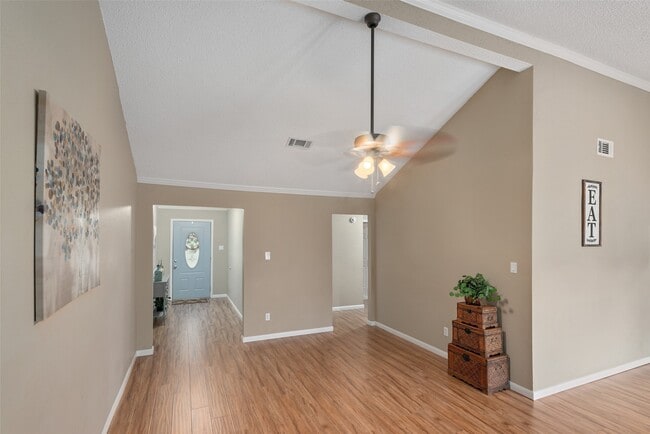 Building Photo - 6602 Montauk Dr