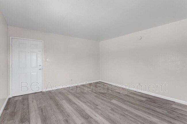 Building Photo - 1932 Ethan Way