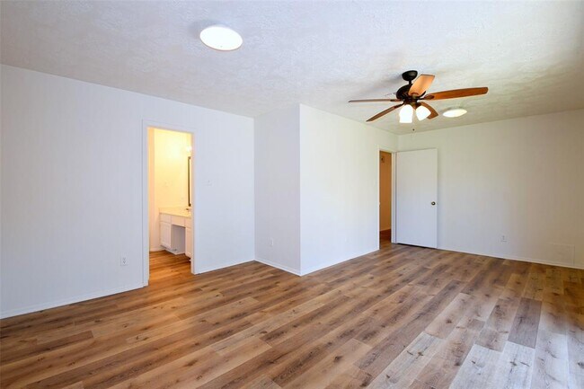 Building Photo - 18811 Pine Trace Ct