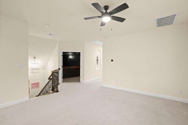Building Photo - 121 Burgess Ln