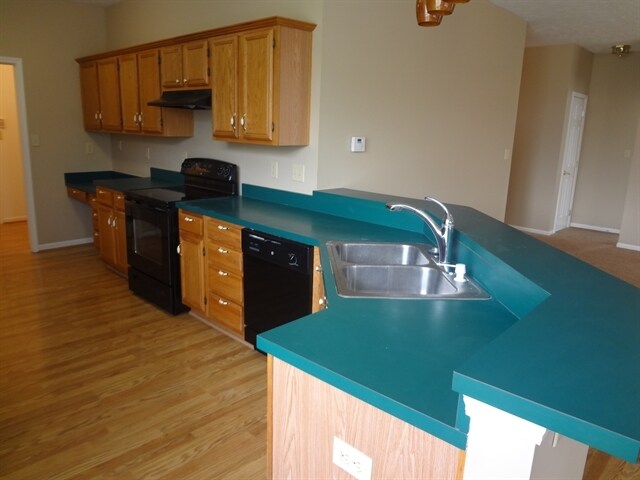 Building Photo - 613 Burr Oak Dr