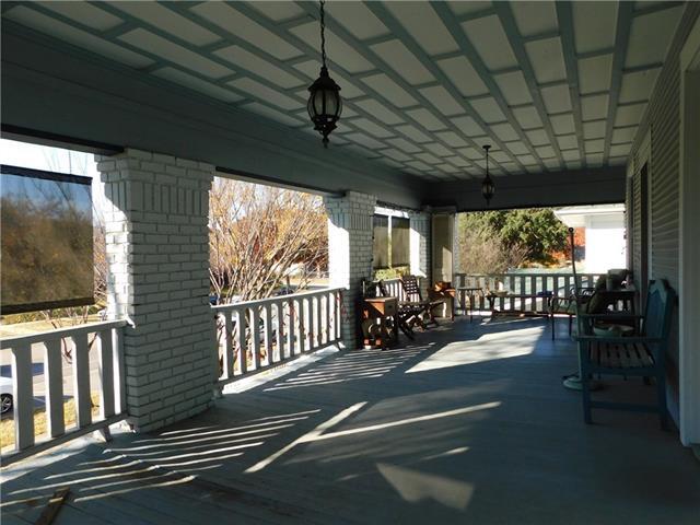 Building Photo - 826 N Bishop Ave