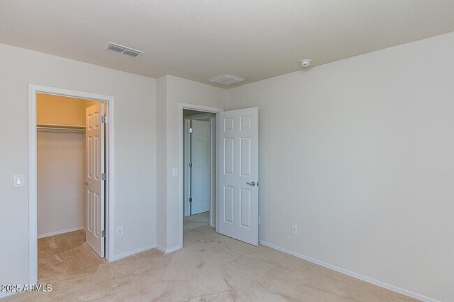 Building Photo - 26833 N 14th Ln