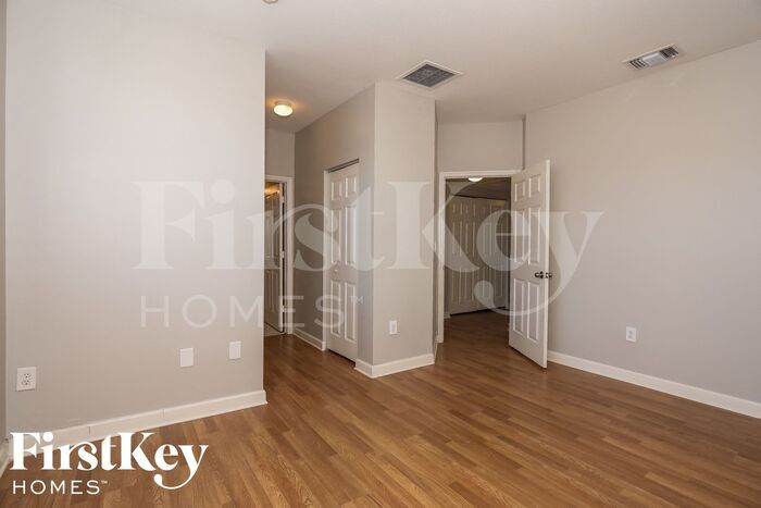 Building Photo - 24521 SW 110th Ave