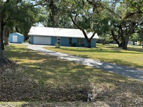 Building Photo - 265 Fort Thompson Ave