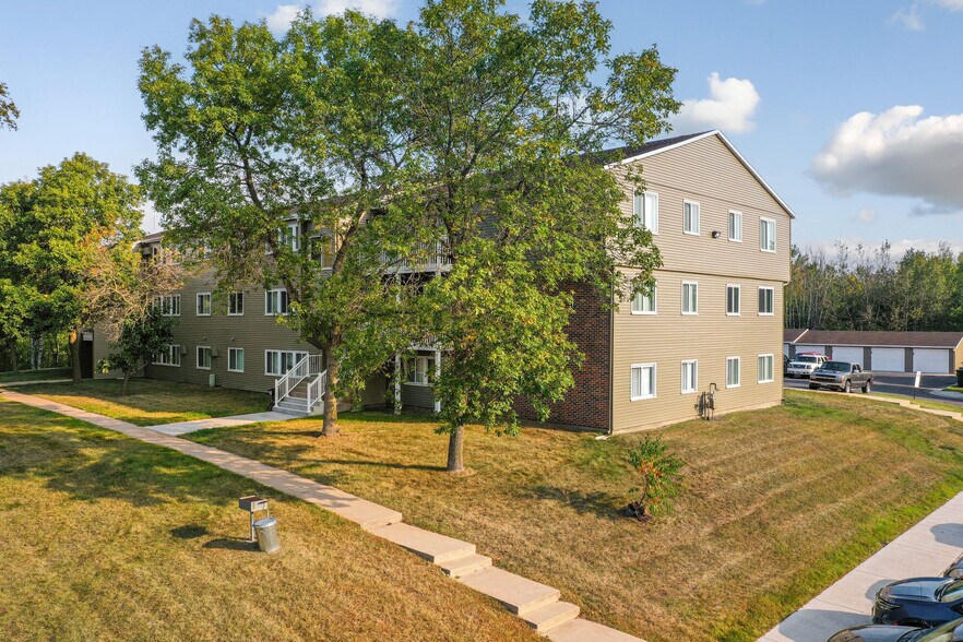 Primary Photo - Eastview Apartments
