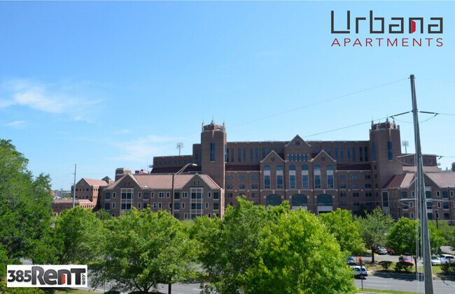 Building Photo - 385 Rent