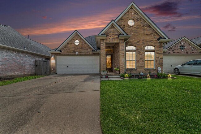 Primary Photo - 12107 Lakewood Villa Dr