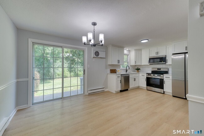 Building Photo - 45 Brandywine Ln