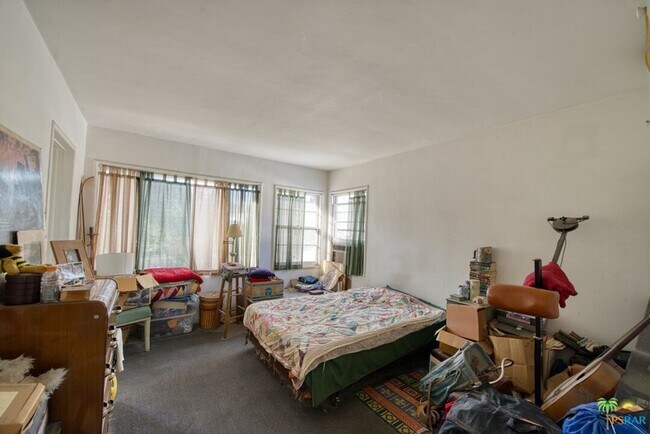 Building Photo - 508 N Avenue 66