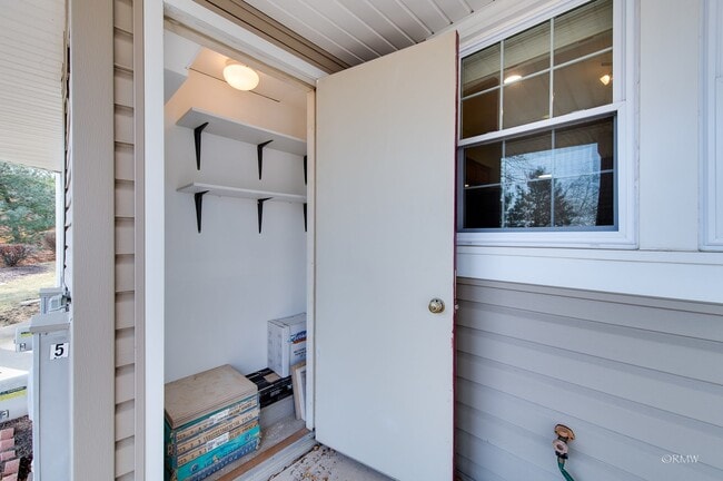 Building Photo - 344 Kildare Ct