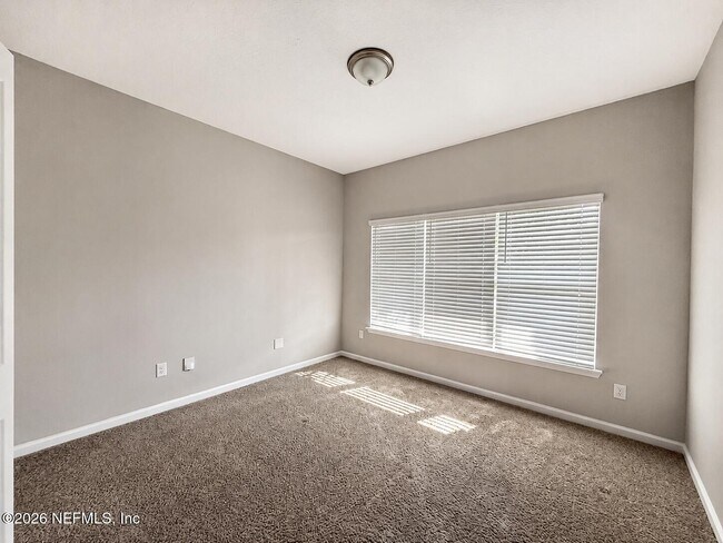 Building Photo - 142 Ness Cir