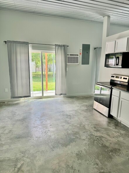 Kitchen/ Livingroom - 2437 Jaguar Rd