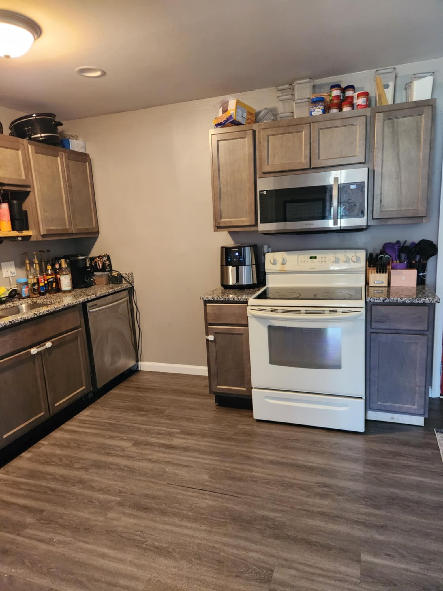 Kitchen - 2915 Parsons Ave