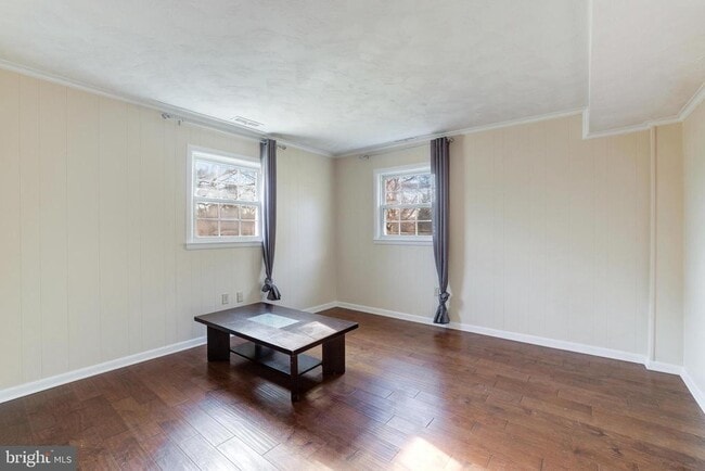 Building Photo - 1013 Westbriar Dr NE