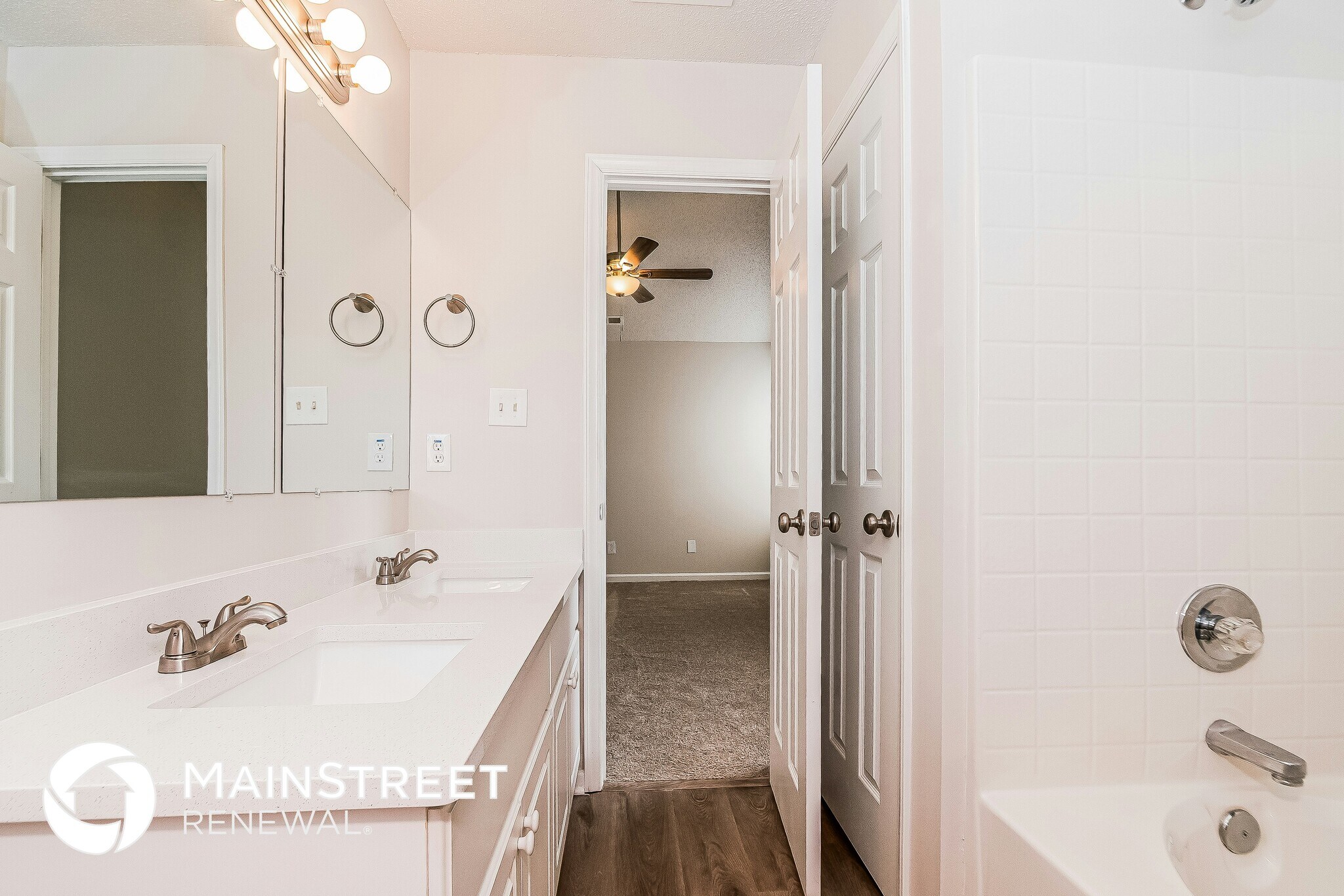 Building Photo - 5112 Parkerwood Dr