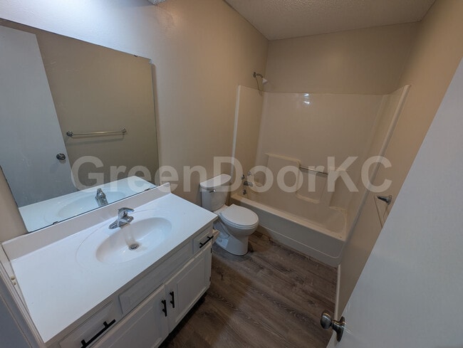 Building Photo - 13843 S Constance Ct