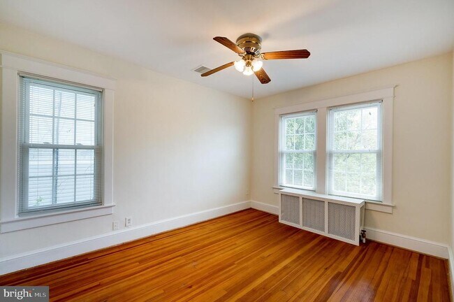 Building Photo - 4209 Ellicott St NW