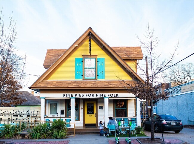 Building Photo - 424 N Denver St