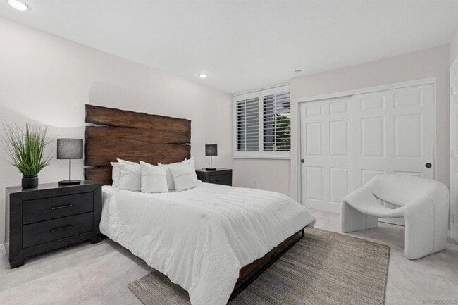 Building Photo - "Chic 800 Sq Ft Downtown San Diego Retreat...