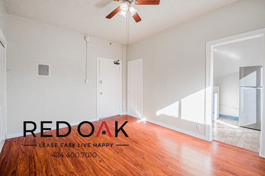 Building Photo - 1243 S Mariposa Ave