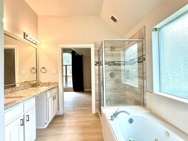 Building Photo - 12747 Silver Rod Ln