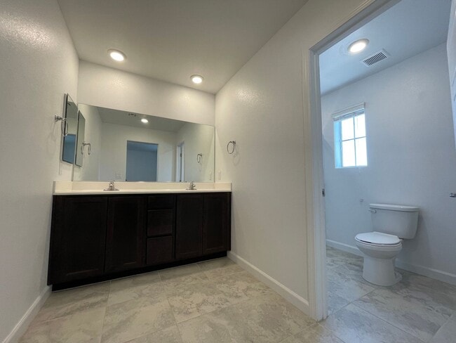 Building Photo - HENDERSON CADENCE COMMUNITY - 3 bed 2.5 ba...
