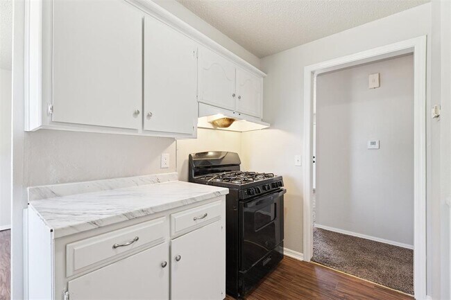 Building Photo - 5221 Foster Dr