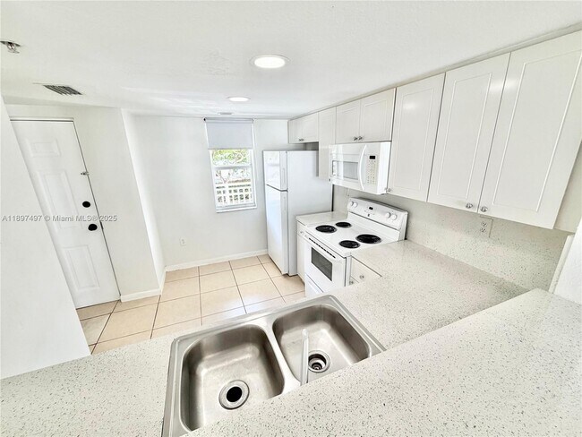 Building Photo - 11201 NW 89th St