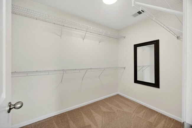 Building Photo - 1458 Roustabout Way