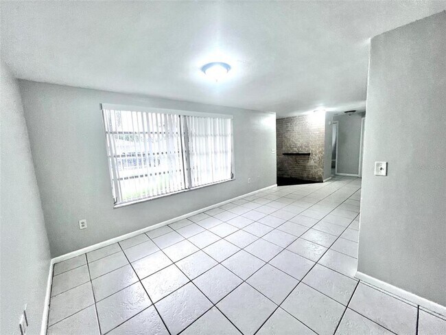 Building Photo - 7204 Isle Dr