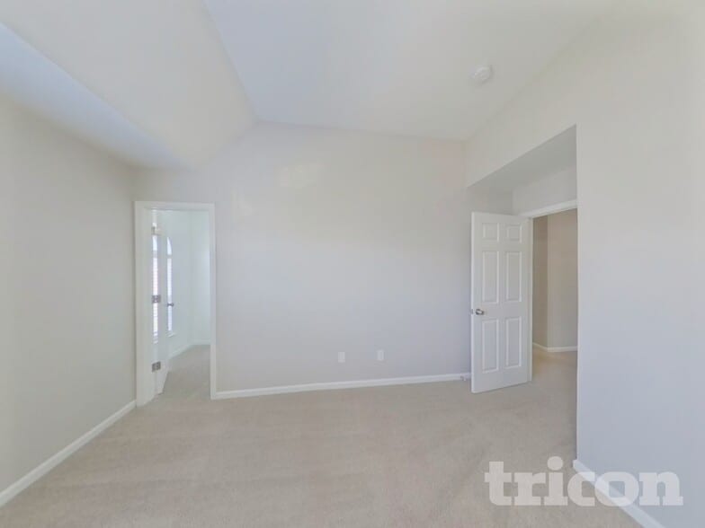 Building Photo - 3046 Willamette Valley Dr
