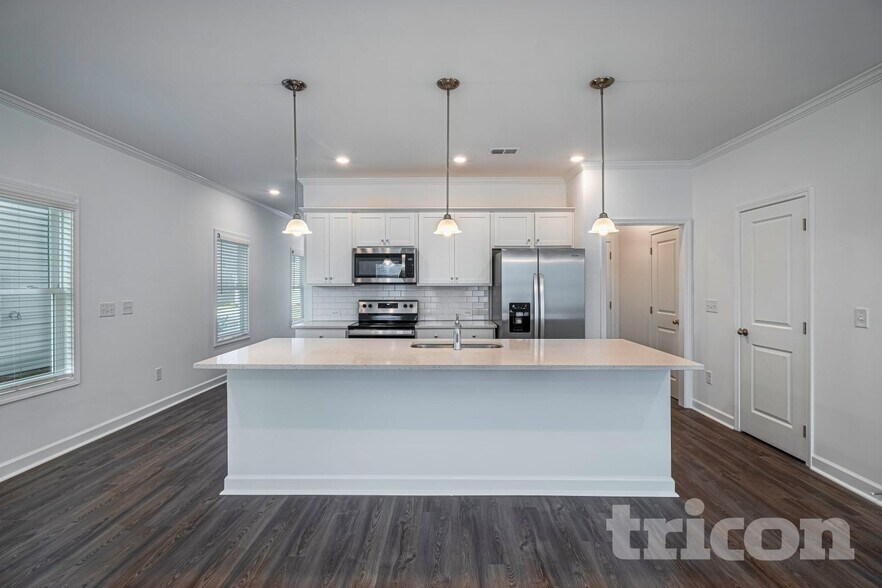 Building Photo - 174 E Rdg Wy