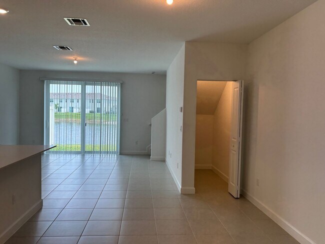 Building Photo - Veranda Landings