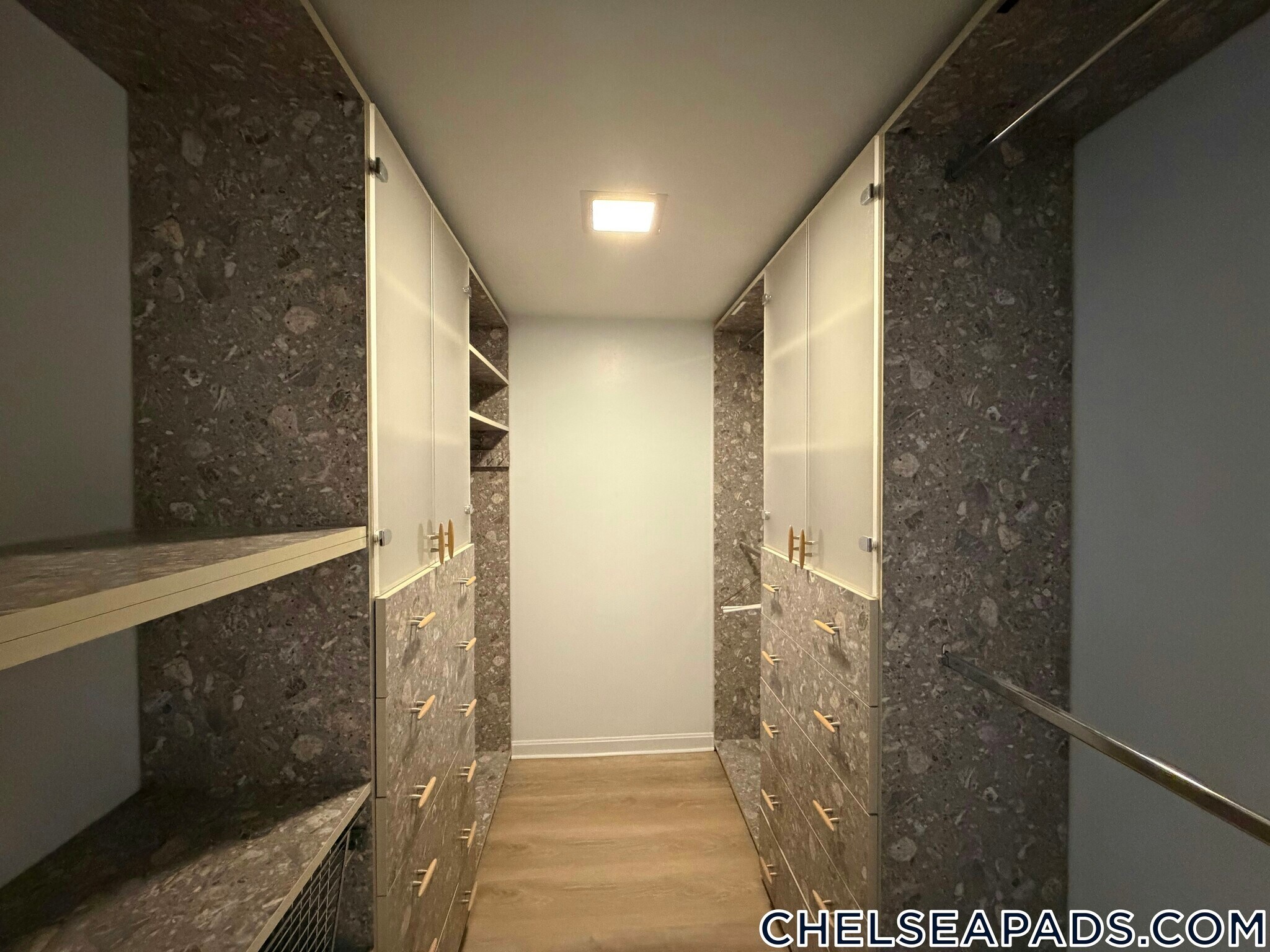 Building Photo - 165 Cottage St