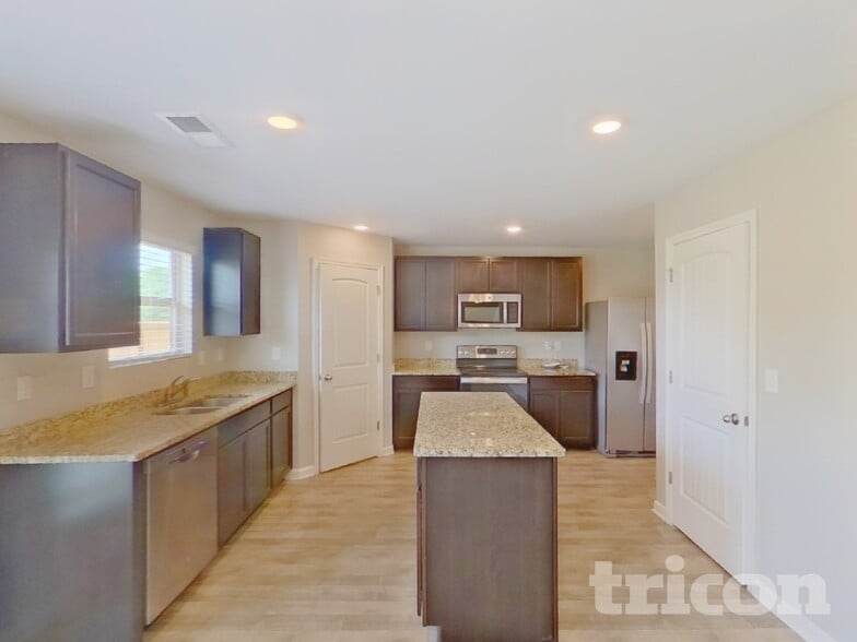 Building Photo - 1405 Veranda Ln