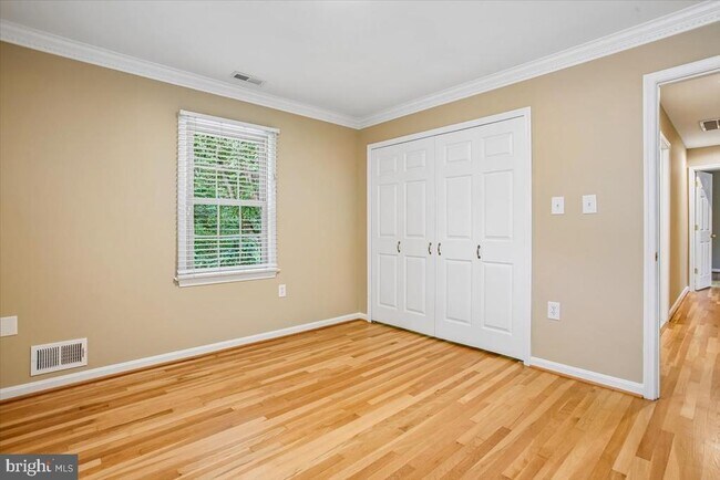 Building Photo - 1710 Chesterford Way