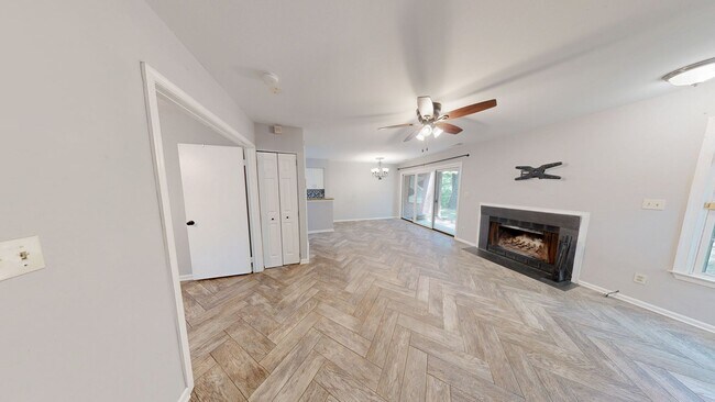 Building Photo - 11100 Beaver Trail Ct