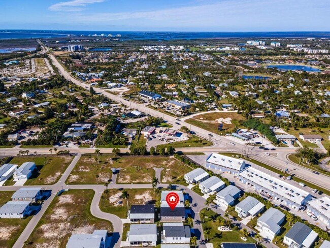 Building Photo - 12581 Coconut Dr